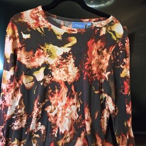 Vera Wang, Simply Vera Long Sleeve soft shirt.  Black, orange & yellow.  Size LG
